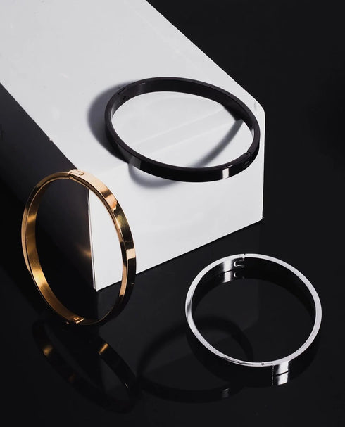 Minimal Cuff Bangle Gold